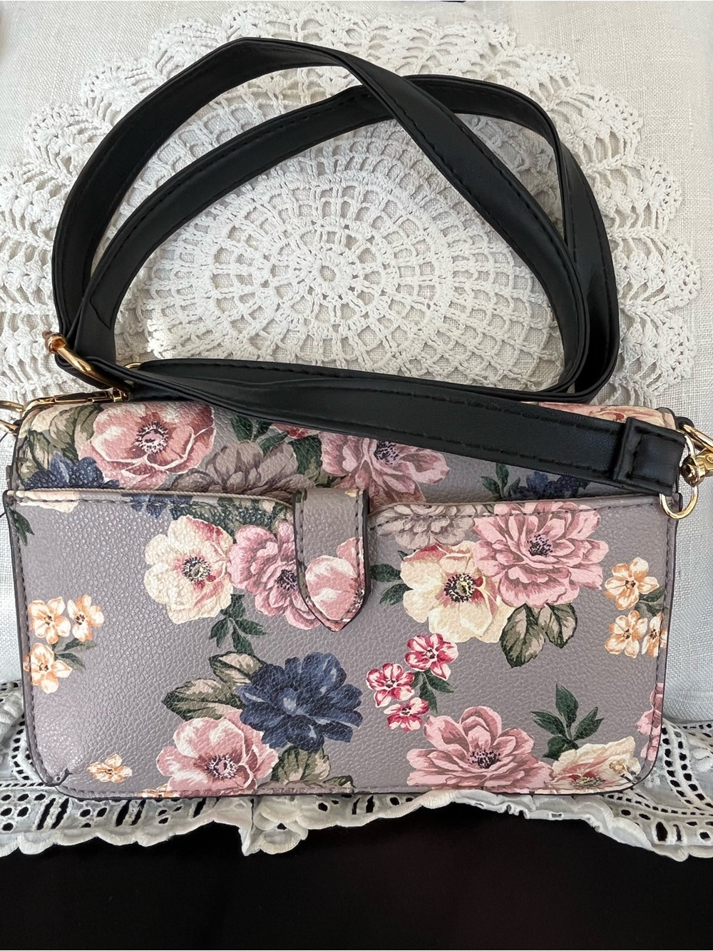 Nine West Gray Floral Leather Wallet Purse with Floral Pink &  Blue Blooms, NWOT - Picture 2 of 8